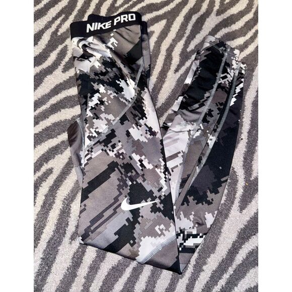 Nike pro Hyperwarm compression leggings size small - Picture 1 of 3